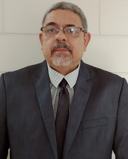 Rev. Prof. Pós-doc Stefano Alves dos Santos